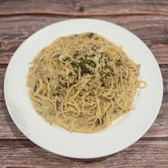 Linguine with Clam Sauce.