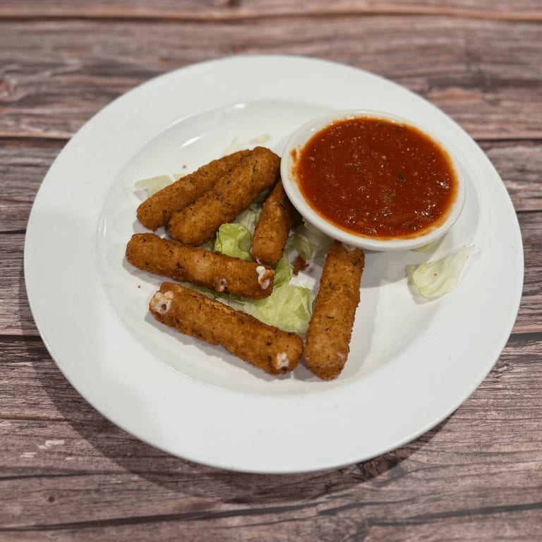 Cheesy Mozzarella Sticks: A Diner Delight